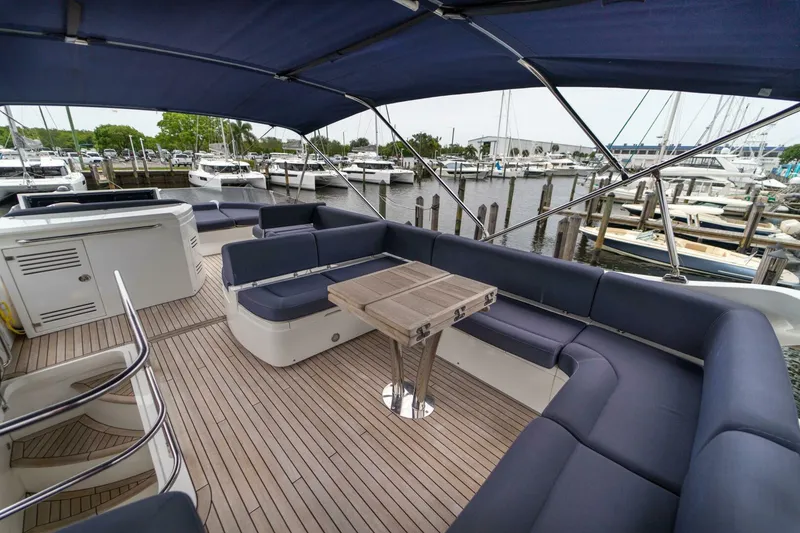 Slide: The Image of Sunseeker 2016 - 11
