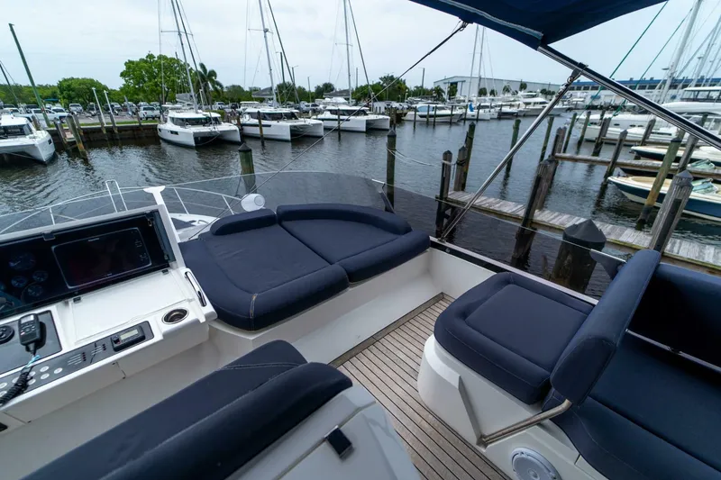 Slide: The Image of Sunseeker 2016 - 19