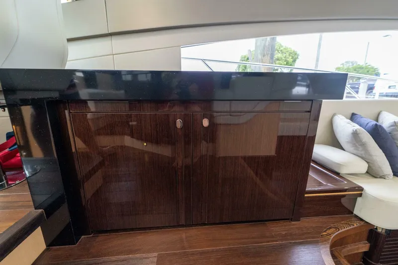 Slide: The Image of Sunseeker 2016 - 27