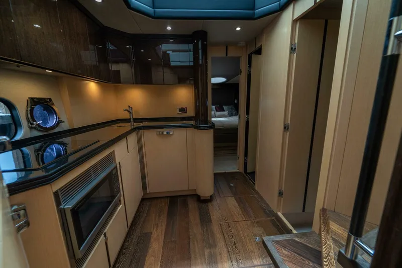 Slide: The Image of Sunseeker 2016 - 31