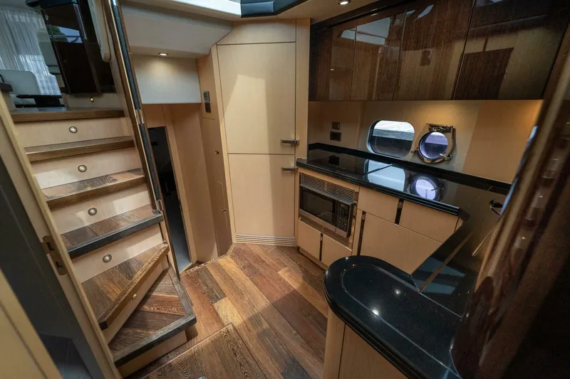 Slide: The Image of Sunseeker 2016 - 32