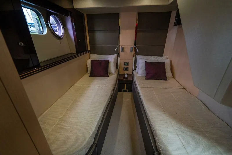 Slide: The Image of Sunseeker 2016 - 39