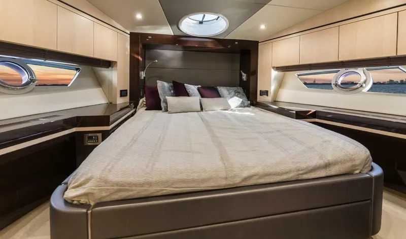 Slide: The Image of Sunseeker 2016 - 42
