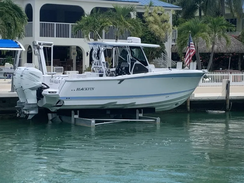 The Image of Blackfin 302 CC 2023 - 0