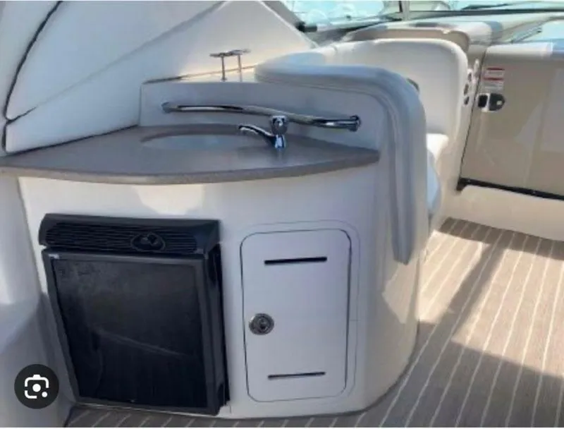 Slide: The Image of Sea Ray 320 Sundancer 2007 - 9