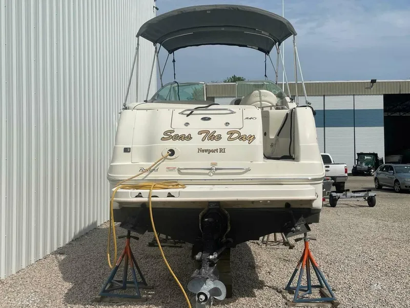 Slide: The Image of Sea Ray 240 Sundancer 2004 - 7