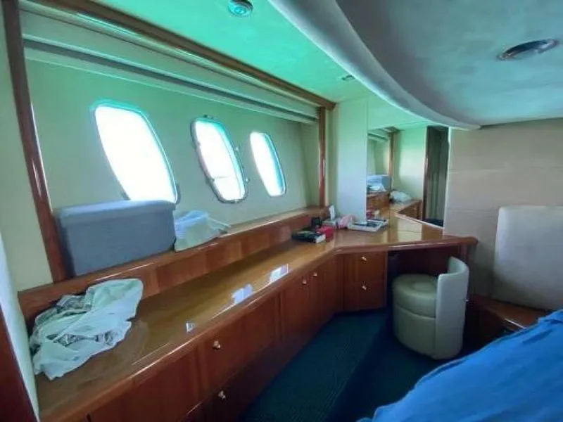 Slide: The Image of Sunseeker Manhattan 50 2006 - 28