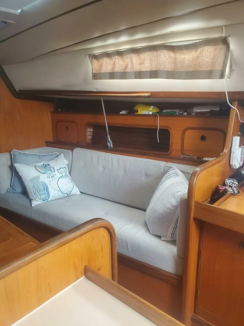 Slide: The Image of Beneteau First 375 1985 - 15