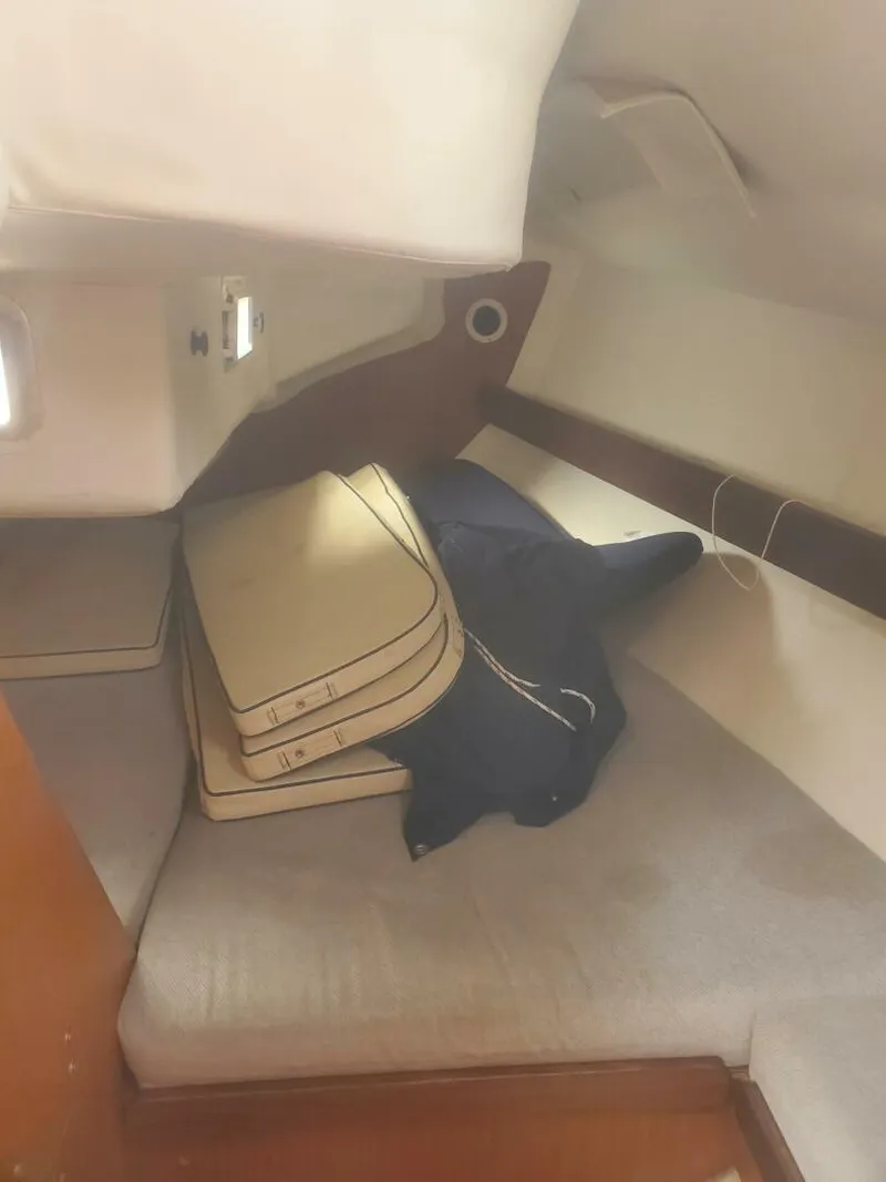 Slide: The Image of Beneteau First 375 1985 - 29