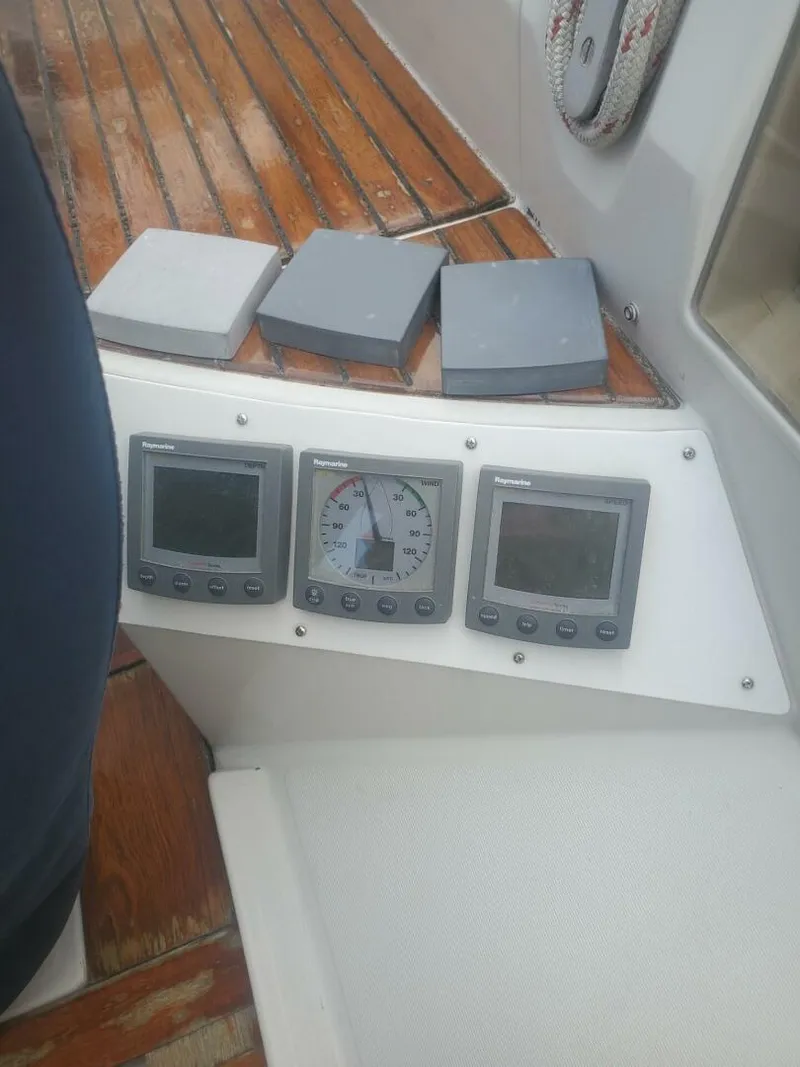 Slide: The Image of Beneteau First 375 1985 - 9