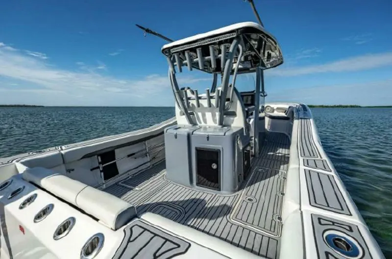 Slide: The Image of Tidewater 320 CC Adventure 2020 - 20