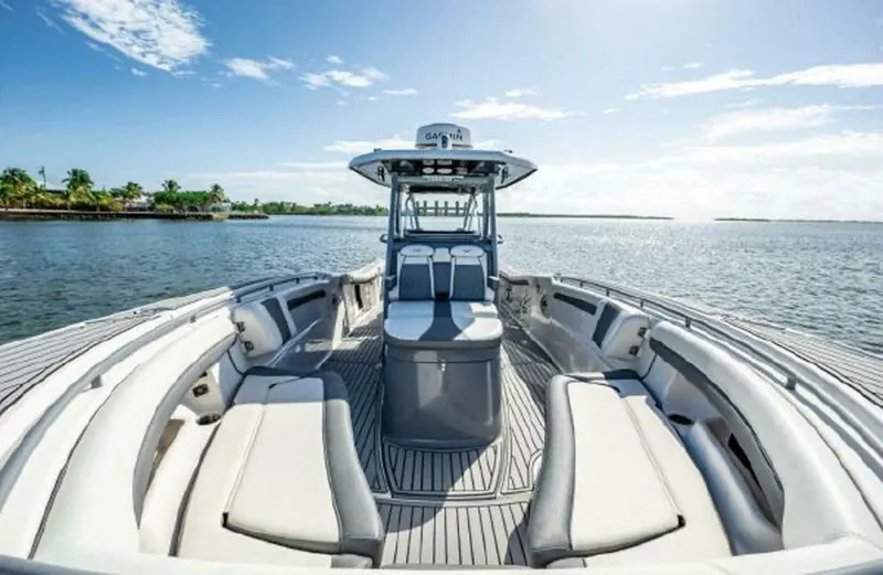 Slide: The Image of Tidewater 320 CC Adventure 2020 - 5