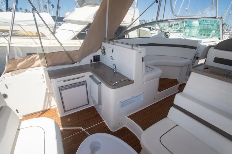 Slide: The Image of Rinker 40 Express Cruiser 2008 - 16