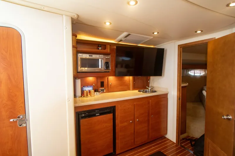 Slide: The Image of Rinker 40 Express Cruiser 2008 - 6
