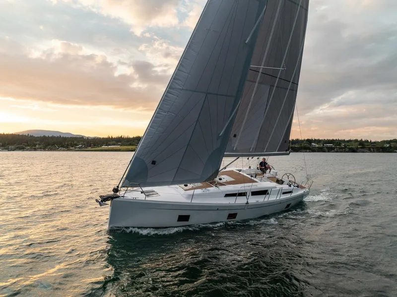 Slide: The Image of Hanse 418 2023 - 2