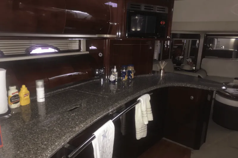 Slide: The Image of Sea Ray 52 SUNDANCER 2009 - 57