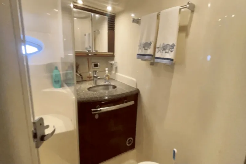 Slide: The Image of Sea Ray 52 SUNDANCER 2009 - 79