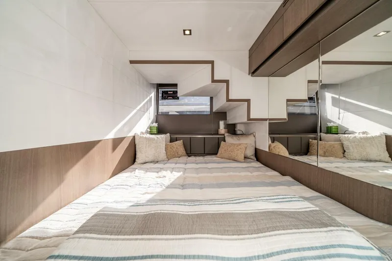 Slide: The Image of Galeon 640 FLY 2019 - 10