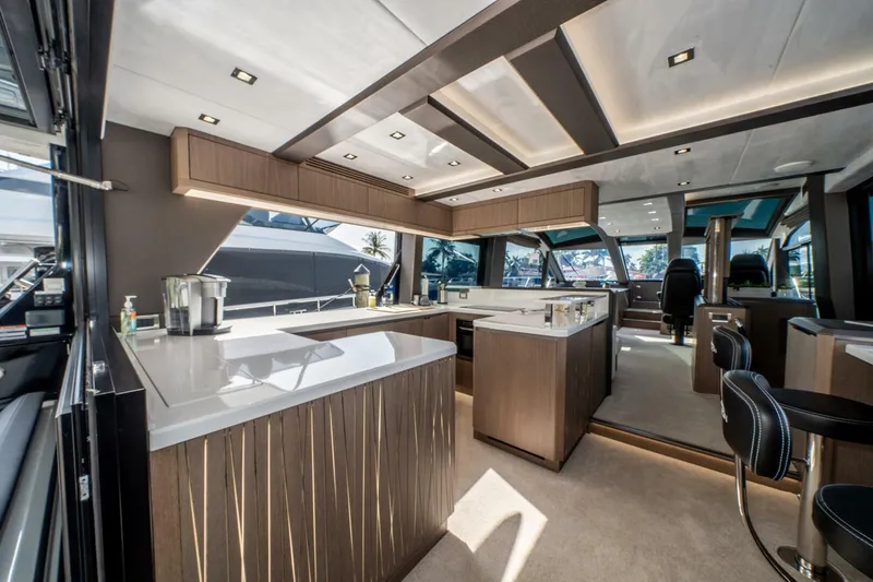 Slide: The Image of Galeon 640 FLY 2019 - 32