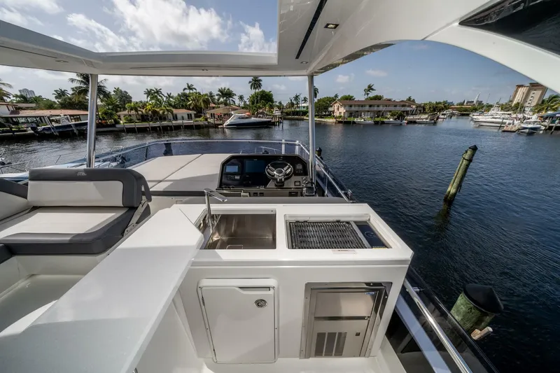 Slide: The Image of Galeon 640 FLY 2019 - 48