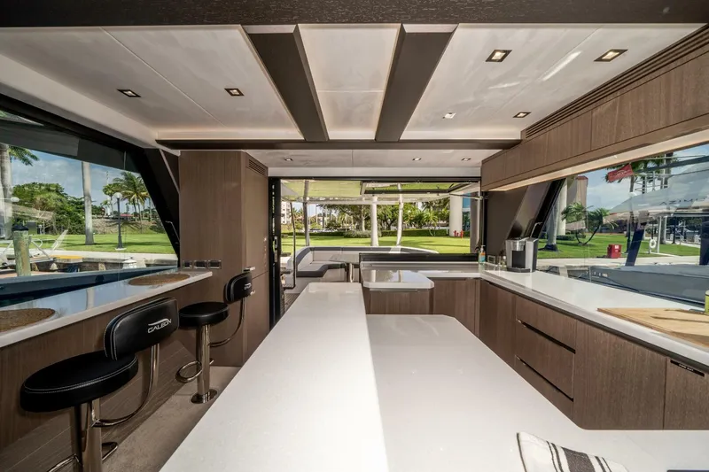 Slide: The Image of Galeon 640 FLY 2019 - 54