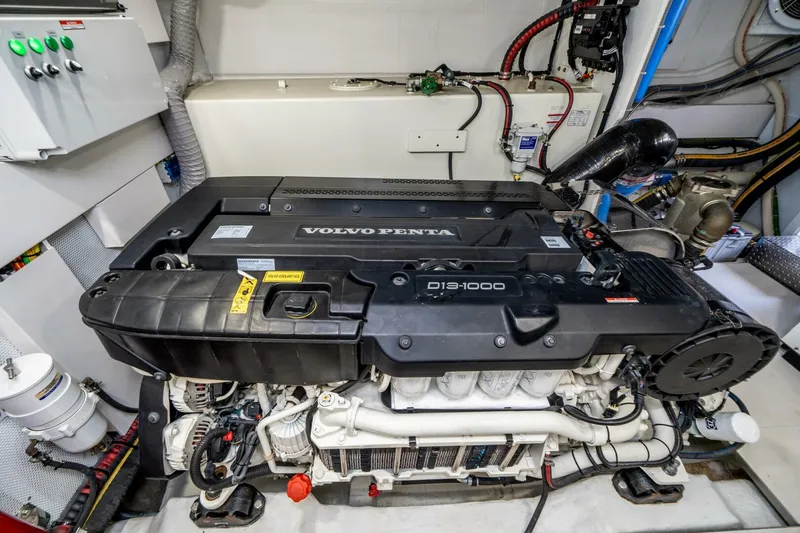 Slide: The Image of Galeon 640 FLY 2019 - 56