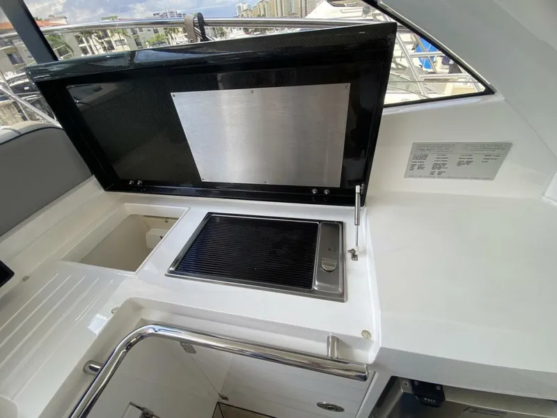 Slide: The Image of Sunseeker 48 Portofino XPS 2014 - 19