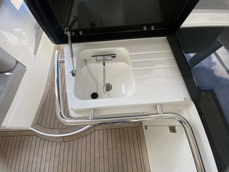 Slide: The Image of Sunseeker 48 Portofino XPS 2014 - 20