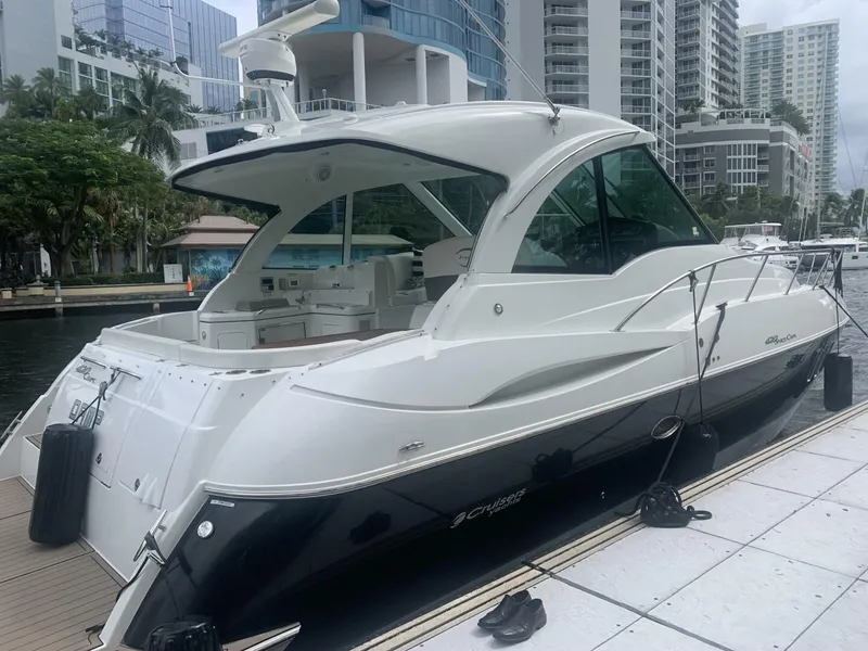 Slide: The Image of Cruisers 420 Sports Coupe 2011 - 7