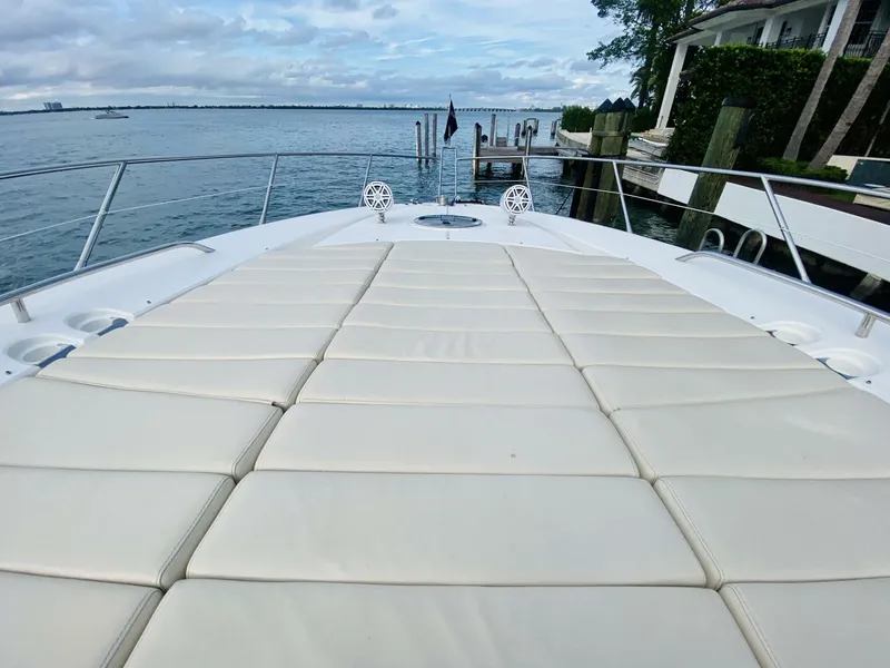 Slide: The Image of Sunseeker Predator 60 2010 - 10