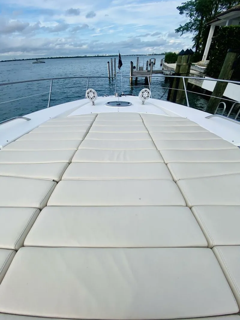 Slide: The Image of Sunseeker Predator 60 2010 - 11