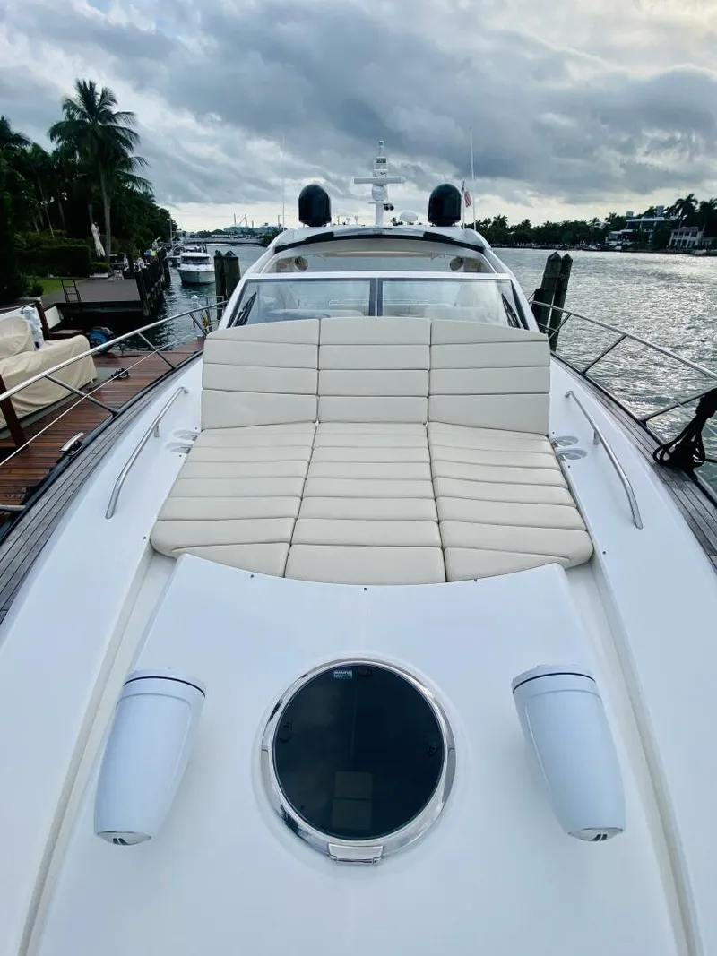 Slide: The Image of Sunseeker Predator 60 2010 - 16