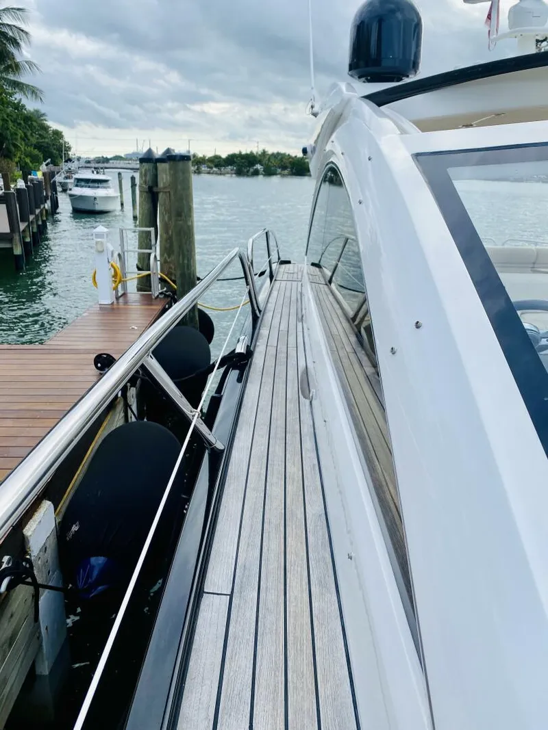 Slide: The Image of Sunseeker Predator 60 2010 - 19