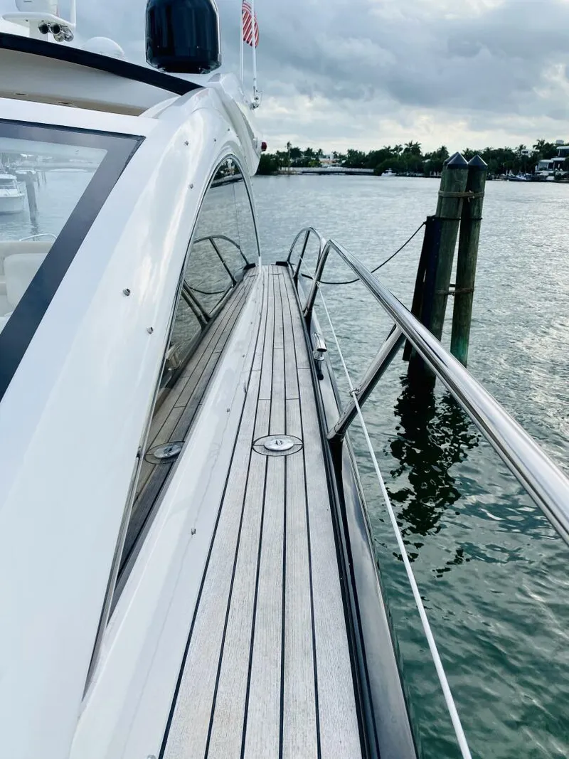 Slide: The Image of Sunseeker Predator 60 2010 - 20