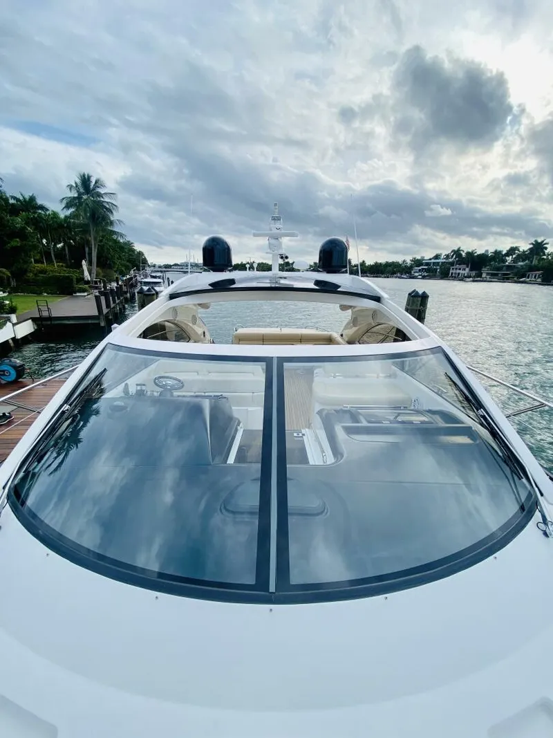 Slide: The Image of Sunseeker Predator 60 2010 - 22