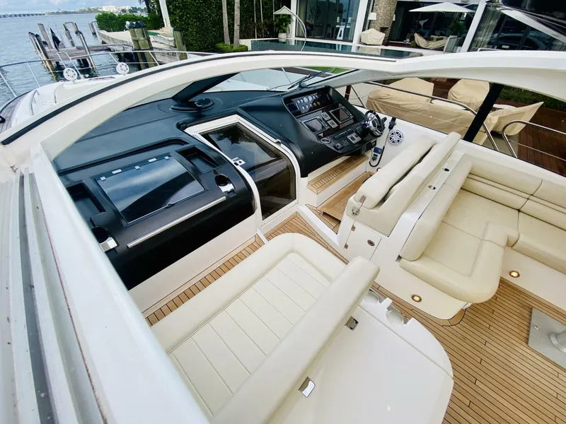 Slide: The Image of Sunseeker Predator 60 2010 - 24