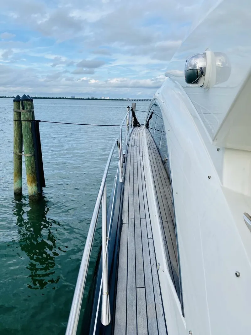 Slide: The Image of Sunseeker Predator 60 2010 - 25