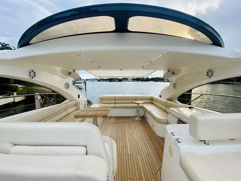 Slide: The Image of Sunseeker Predator 60 2010 - 31