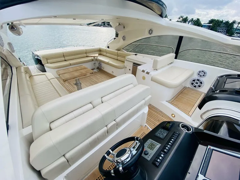Slide: The Image of Sunseeker Predator 60 2010 - 32