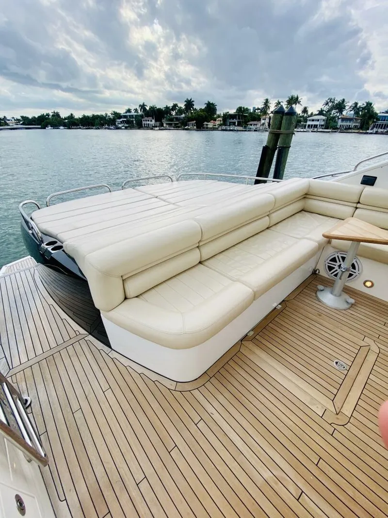 Slide: The Image of Sunseeker Predator 60 2010 - 40