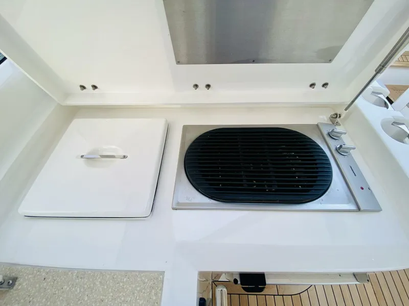 Slide: The Image of Sunseeker Predator 60 2010 - 52