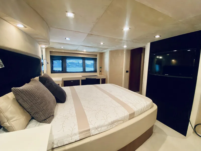 Slide: The Image of Sunseeker Predator 60 2010 - 67