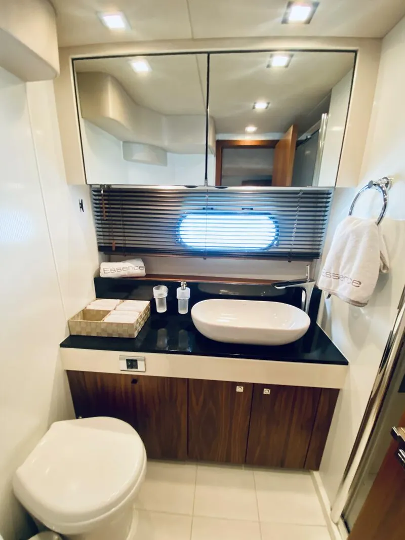 Slide: The Image of Sunseeker Predator 60 2010 - 70