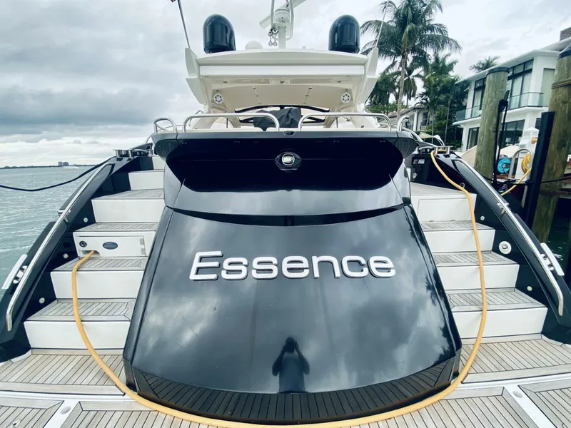 Slide: The Image of Sunseeker Predator 60 2010 - 75