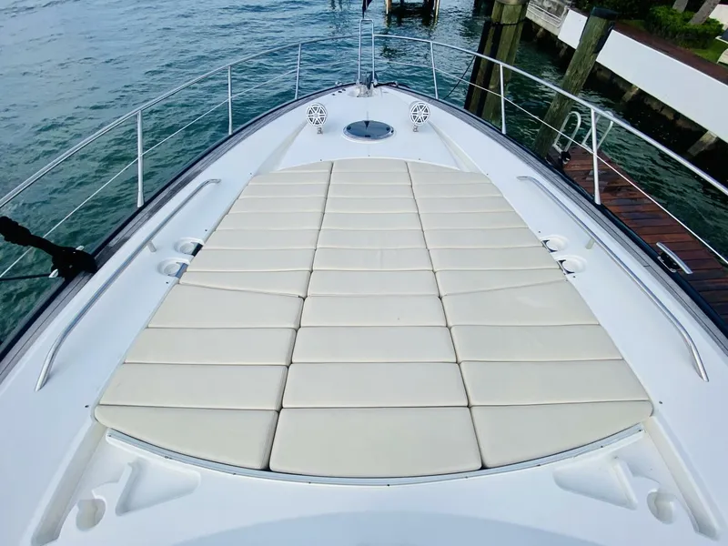 Slide: The Image of Sunseeker Predator 60 2010 - 8