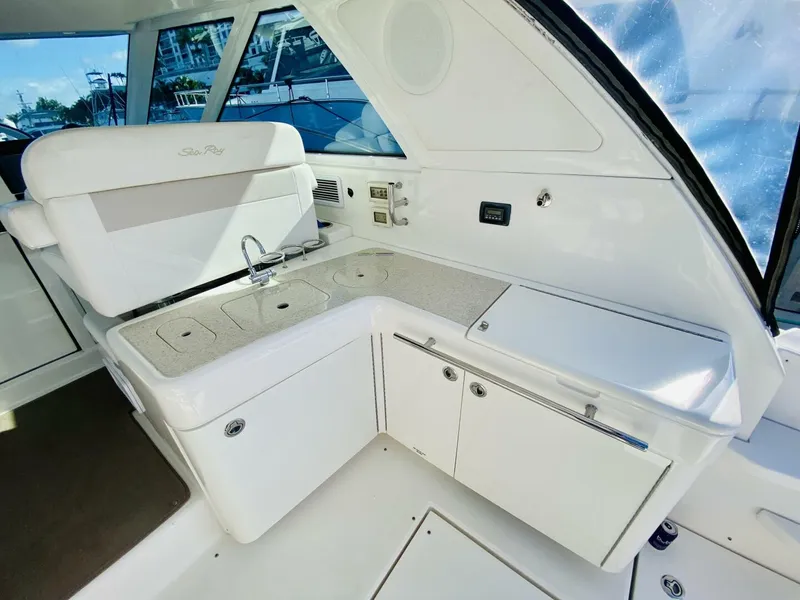 Slide: The Image of Sea Ray 450 Sundancer 2010 - 13