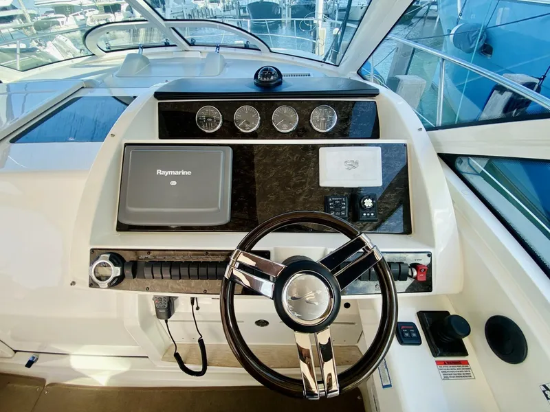 Slide: The Image of Sea Ray 450 Sundancer 2010 - 20