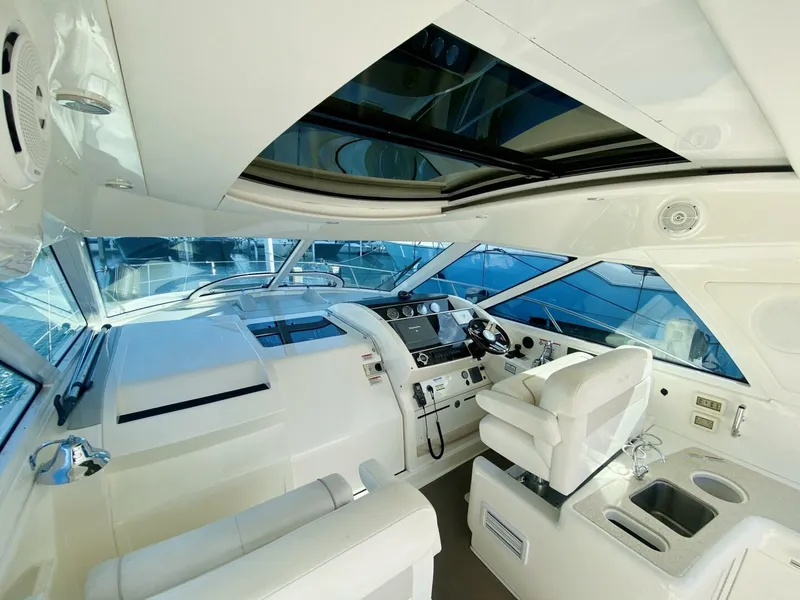 Slide: The Image of Sea Ray 450 Sundancer 2010 - 24