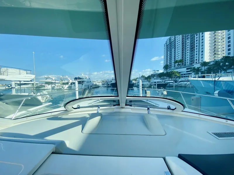 Slide: The Image of Sea Ray 450 Sundancer 2010 - 30