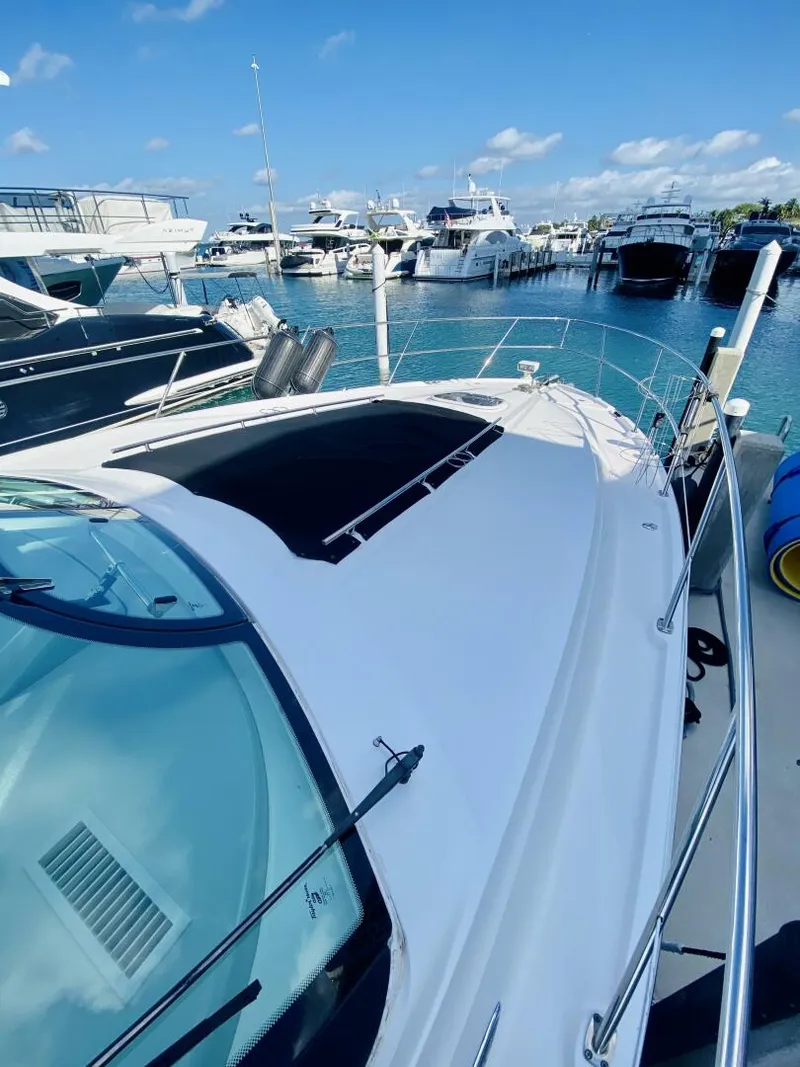 Slide: The Image of Sea Ray 450 Sundancer 2010 - 33